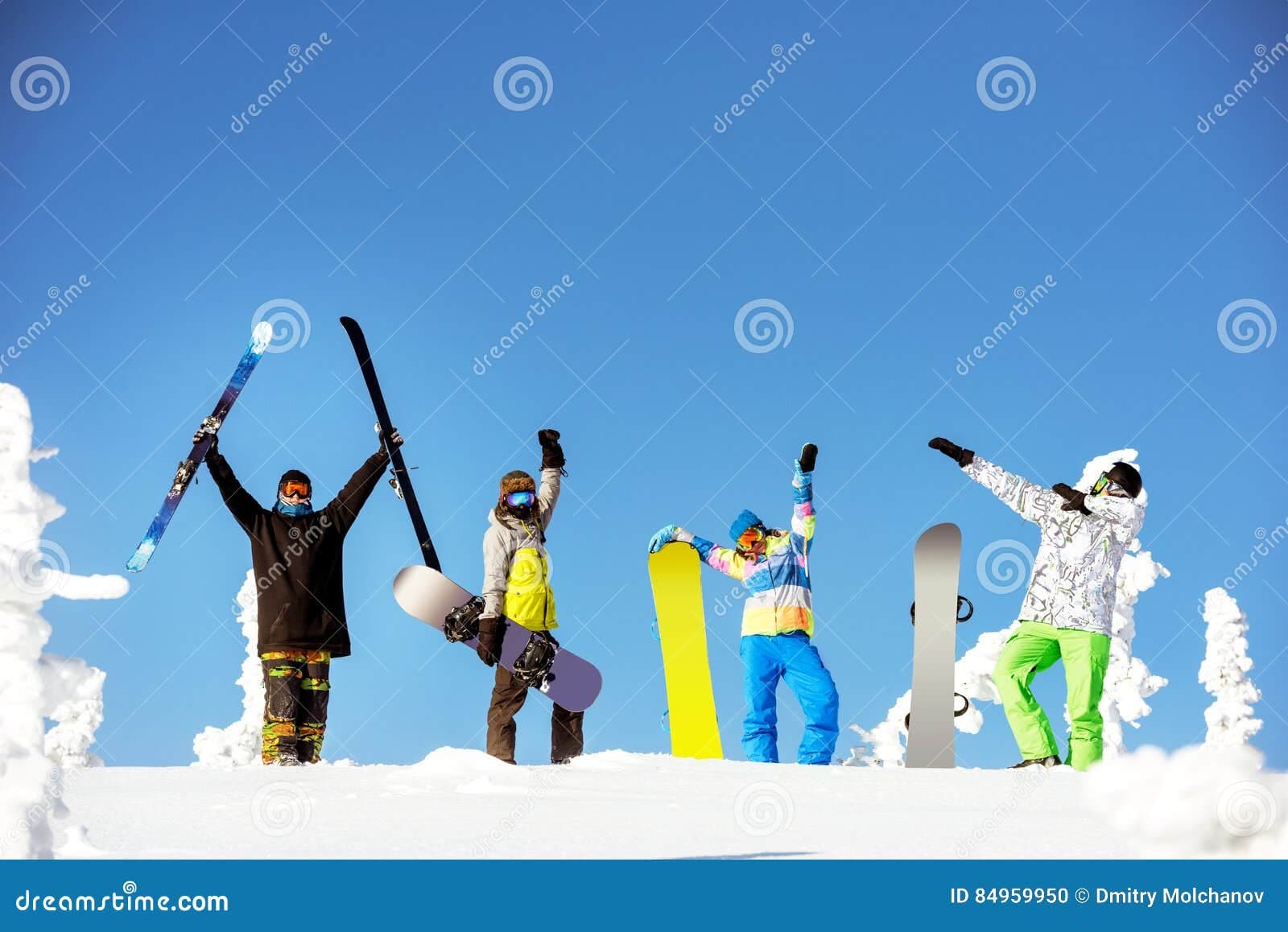 Трансфер на горнолыжные курорты: как везти лыжи и сноуборды